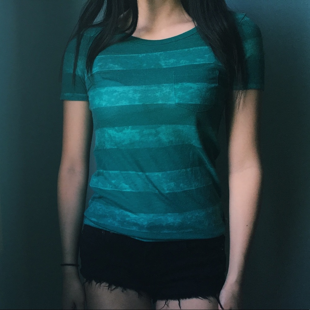 American Eagle Ultimate Tee